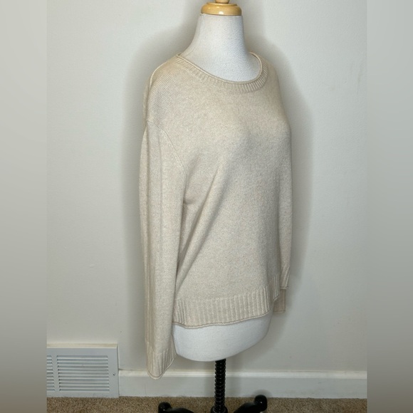 Jenni Kayne Cream Crew Neck Cashmere blend Sweater Size M - Picture 2 of 9